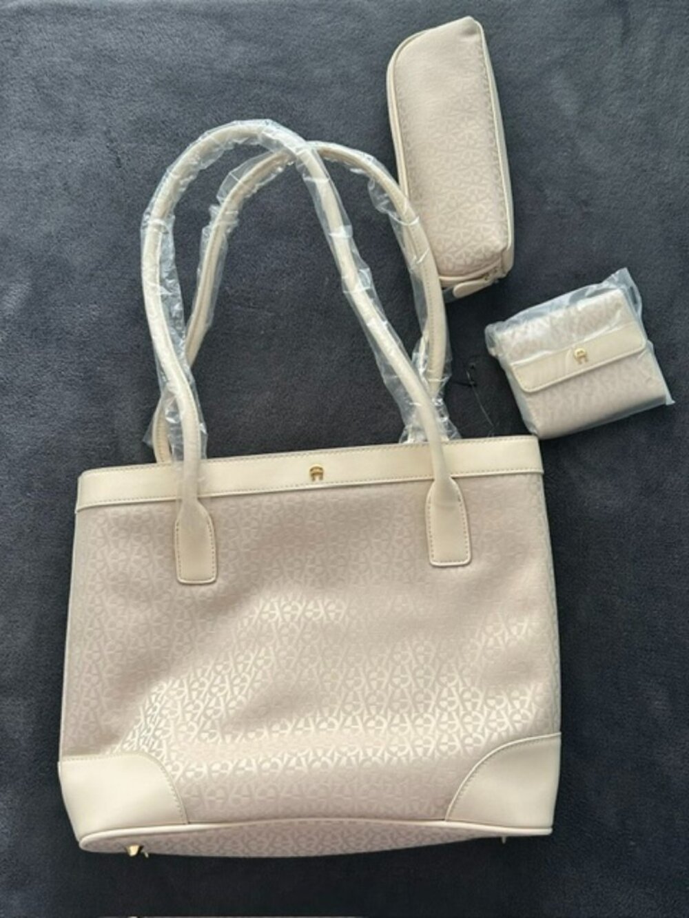 Vintage Etienne Aigner Ivory Logo Fabric Shoulder Bag & Accessories